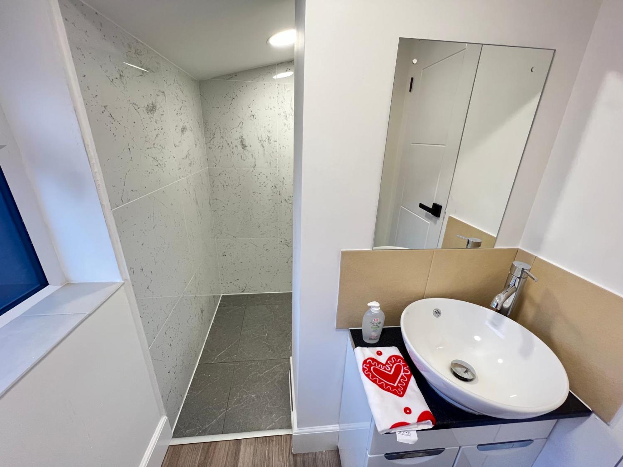 Lux En-Suite Coop Arena Mancity Stadium Piccadilly Manchester Exterior photo